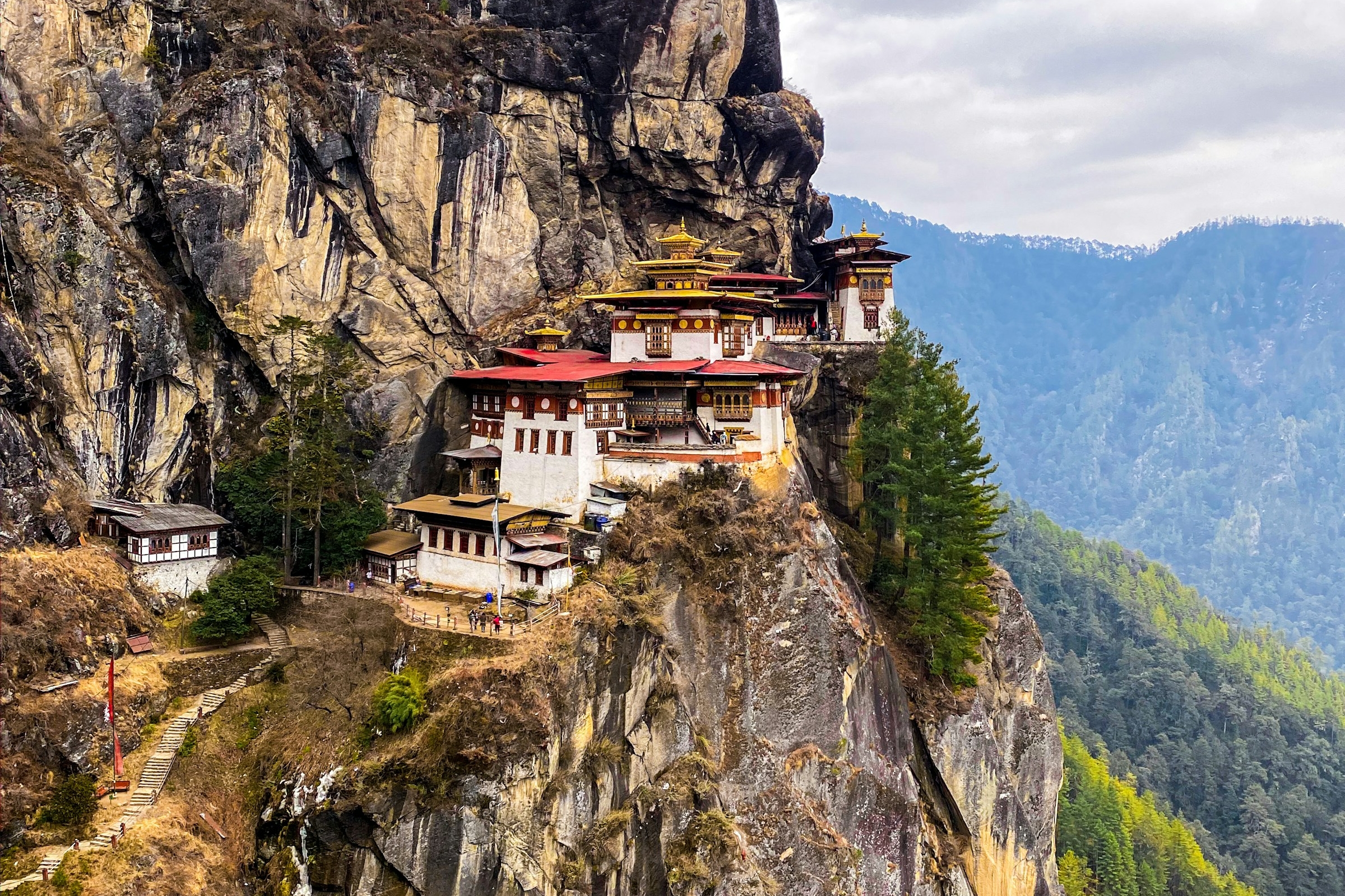 Monastery of Nepal and Bhutan Tour 8 Days